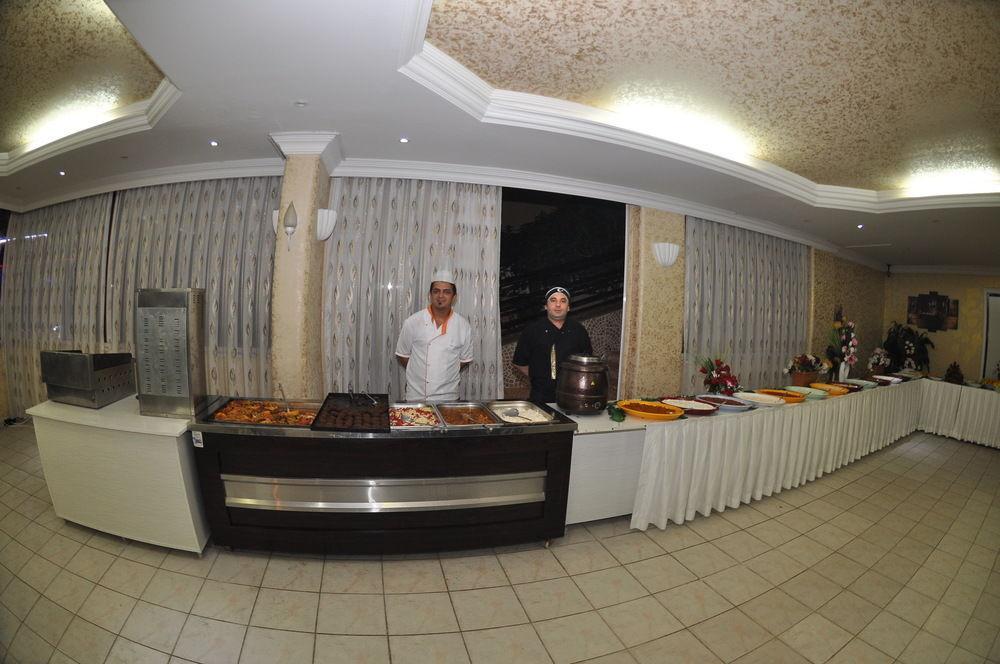 Hotel Odeon Apart *