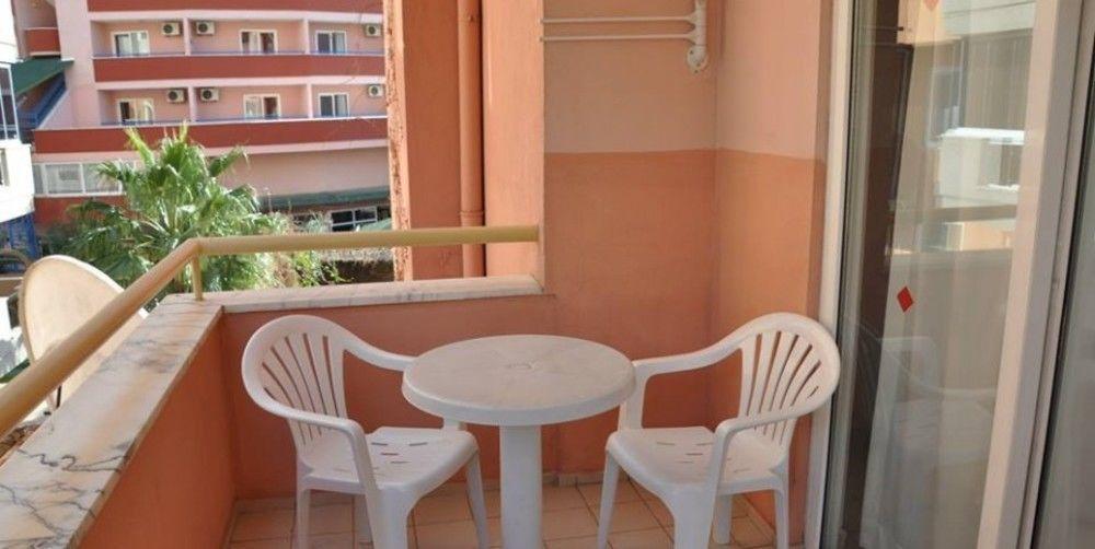 Hotel Odeon Apart *
