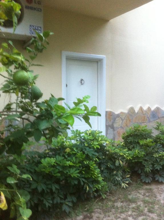Emniyet Sokak Apartment *