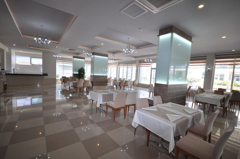 Aura Apartment *
