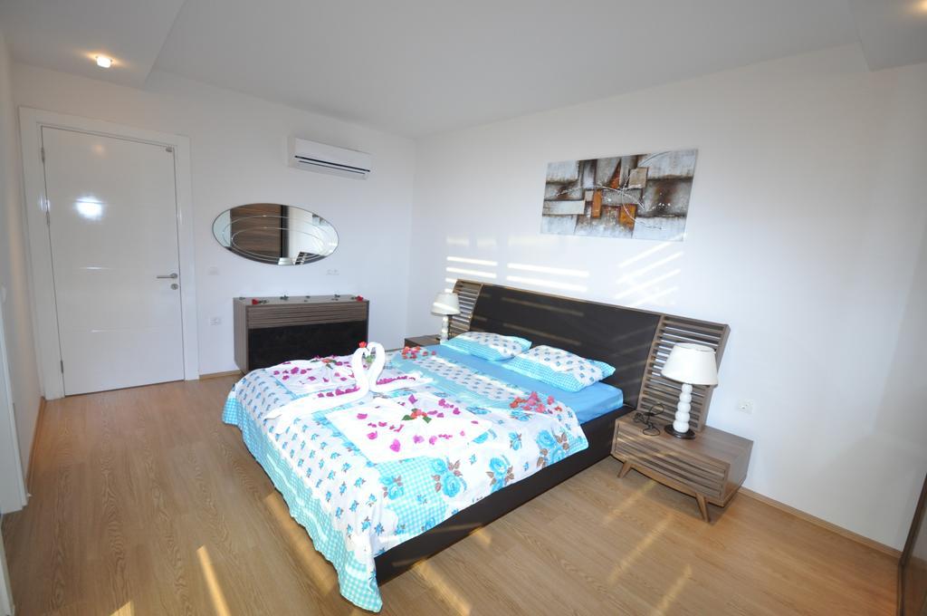 Aura Apartment