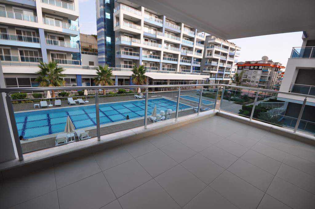 Aura Apartment *