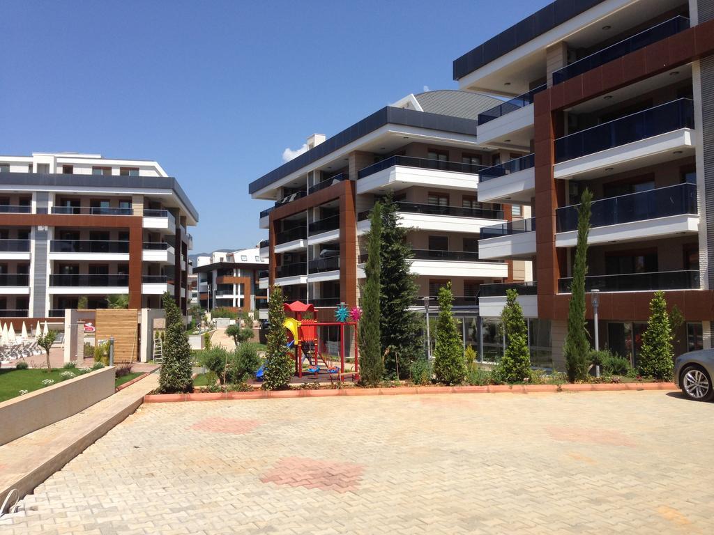 Trio Park Oba Apartment