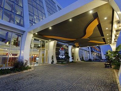 Senza The & Hotel