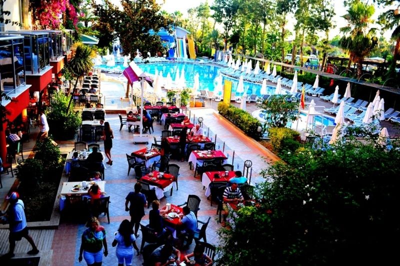 Hotel Holiday Park Resort