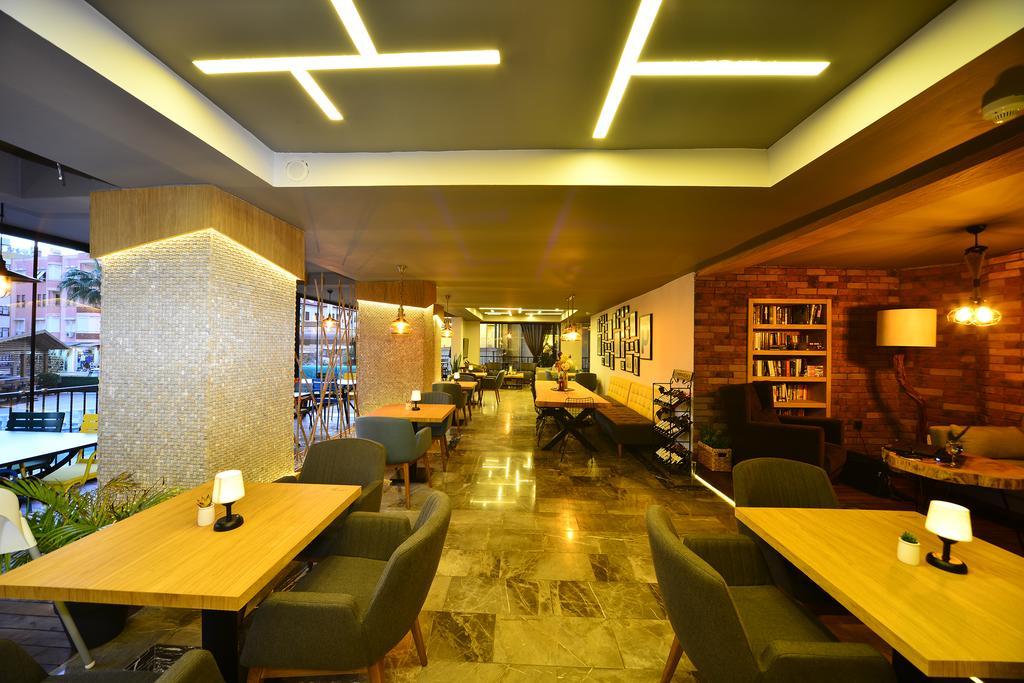Aparthotel &