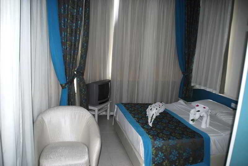 Hotel Rosella 3*
