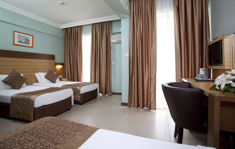 Remi Hotel 4*