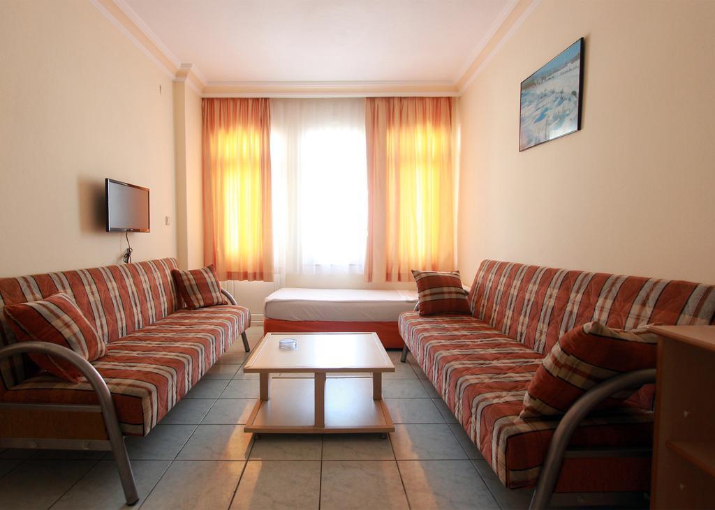 Elegant Baronessa Apart Aparthotel 3*