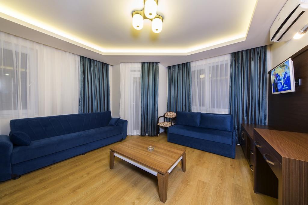 Hotel Parador Suite Hotel 3*