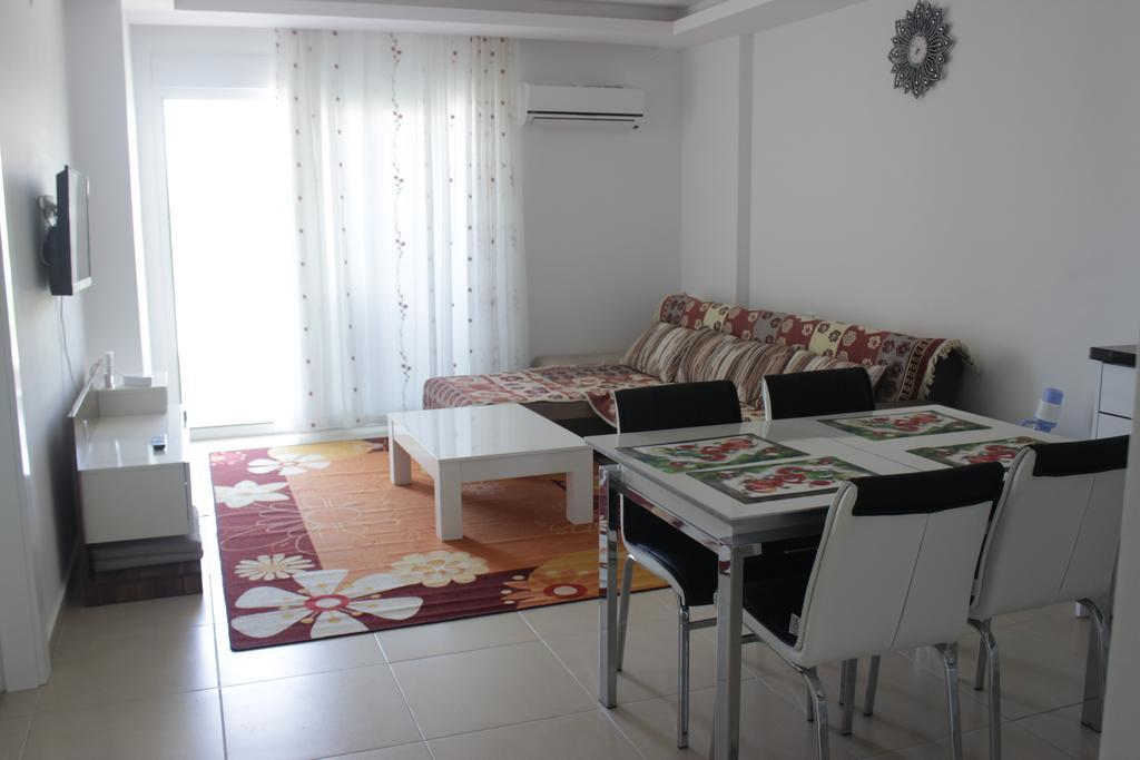 Crown City Apartment *
