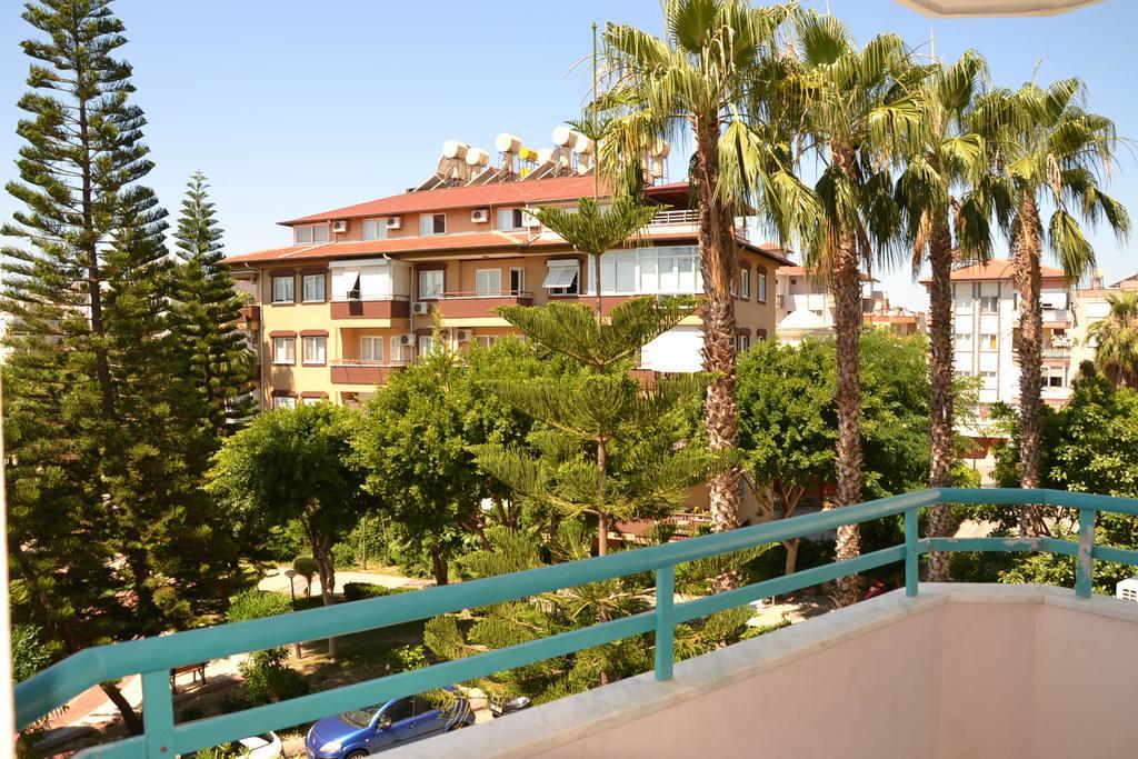 Aparthotel Lila 2*
