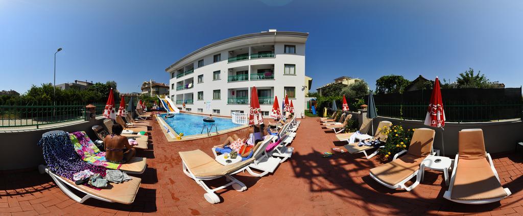 Aparthotel The S & 2*