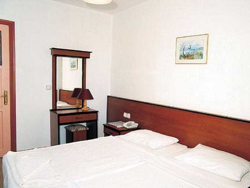 Volkan Hotel 2*