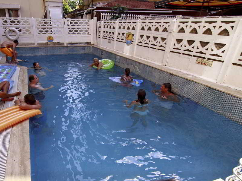 Kleopatra Develi Otel Alanya