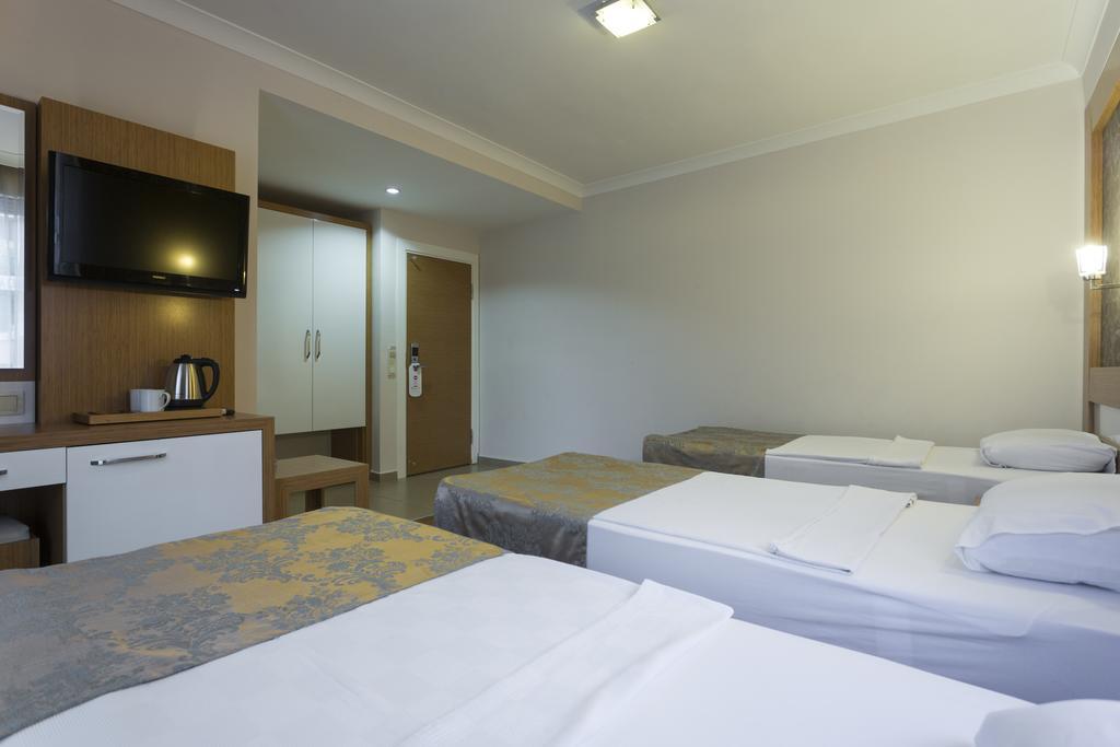 Lonicera Hotel 3*