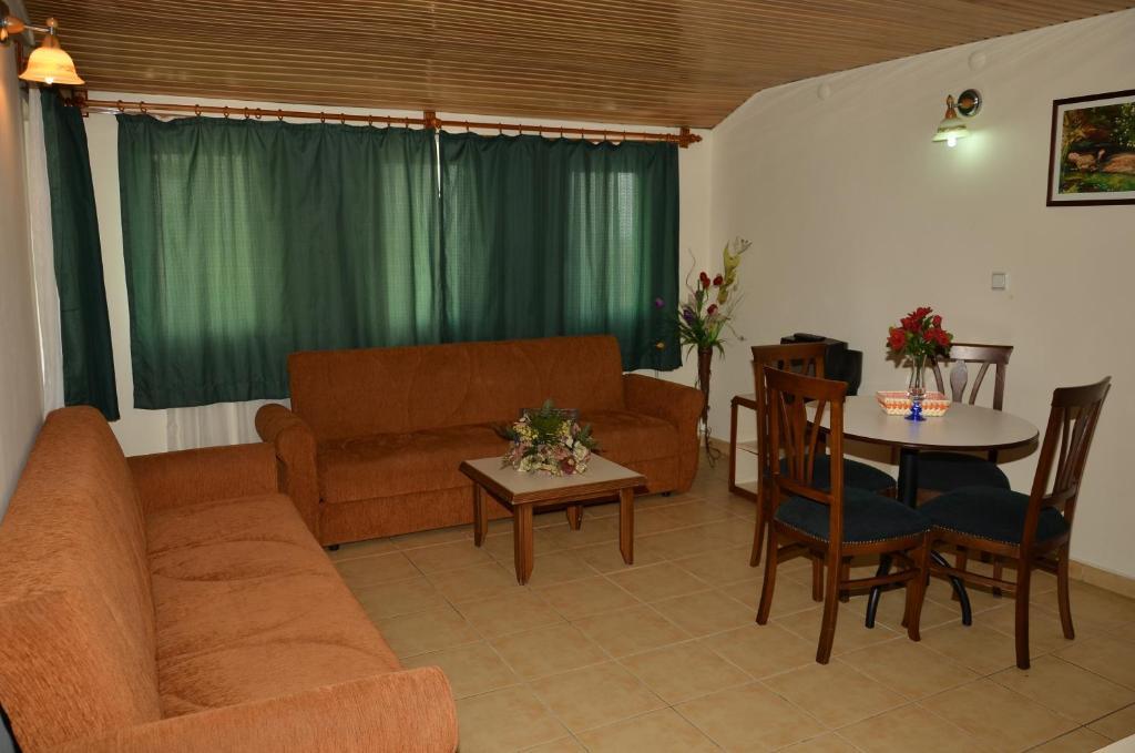 Azak Aparthotel Alanya
