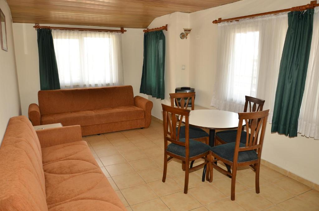 Azak Aparthotel Alanya
