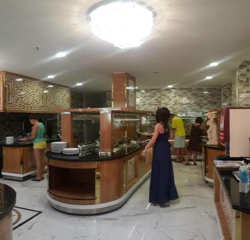 Hotel Grand Bayar 3*