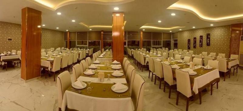 Grand Bayar Hotel 3*