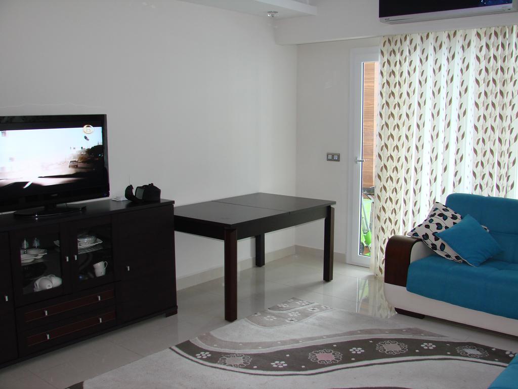 Azura - Magic World Apartment