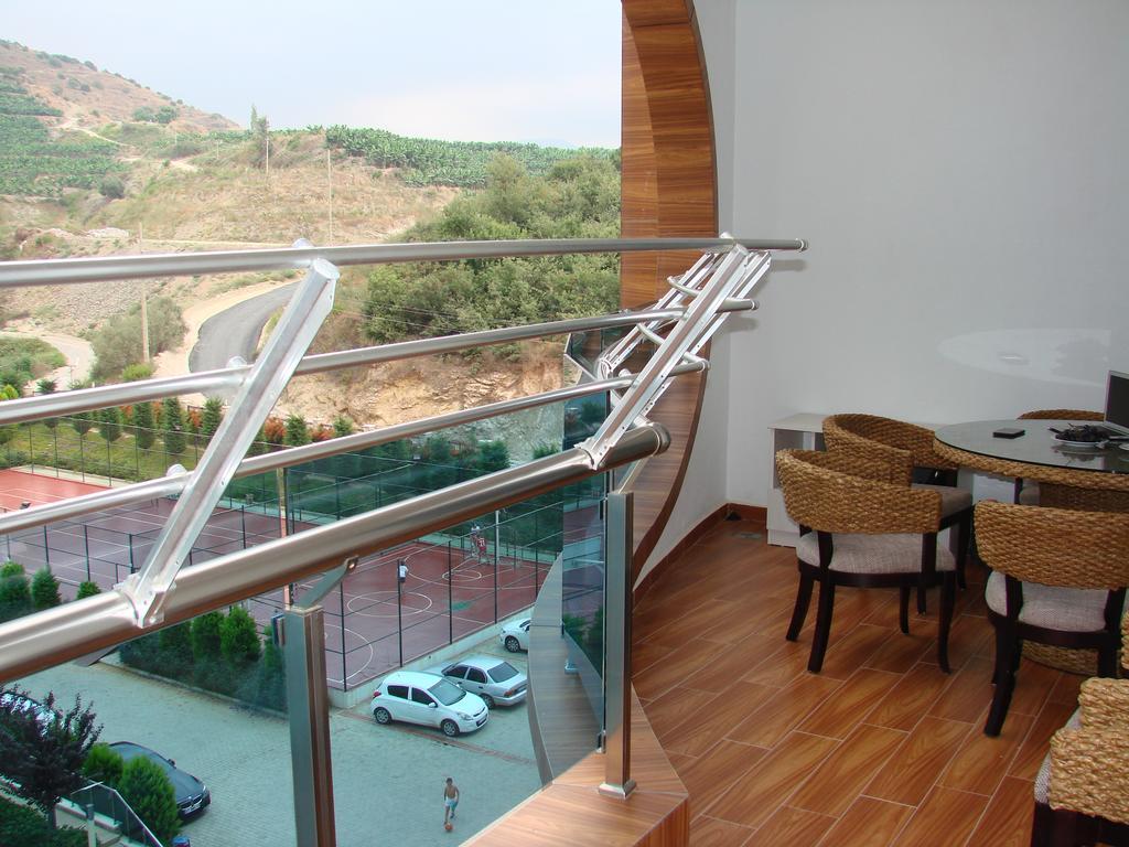 Azura - Magic World Apartment