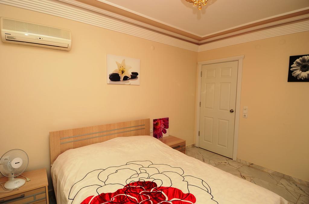 Kurt Saphir Apartment *