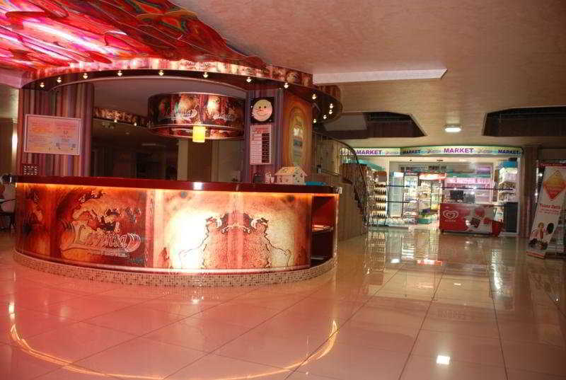 Aparthotel Lavinia & 3*