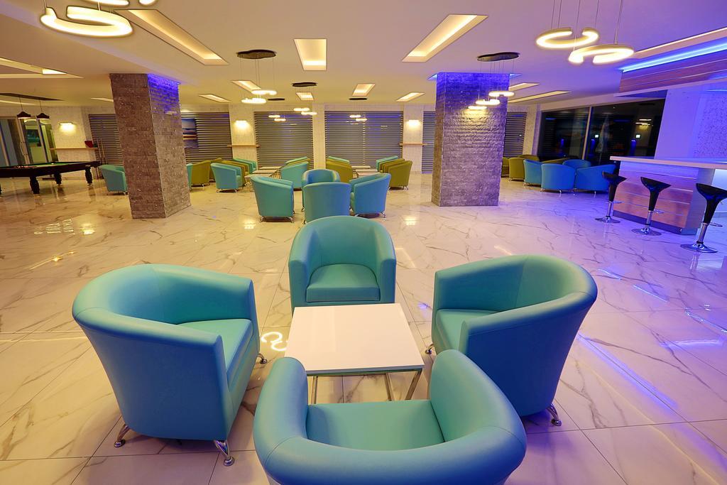 Sun Palace Garden Apartment