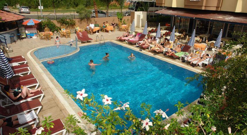 Monart Luna Playa Hotel