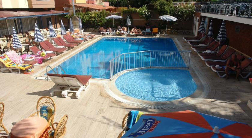 Hotel Monart Luna Playa 2*