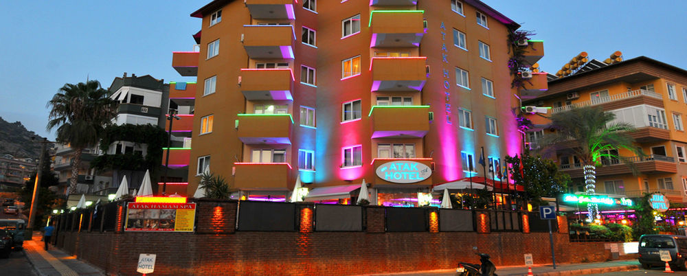 Atak Aparthotel 3*