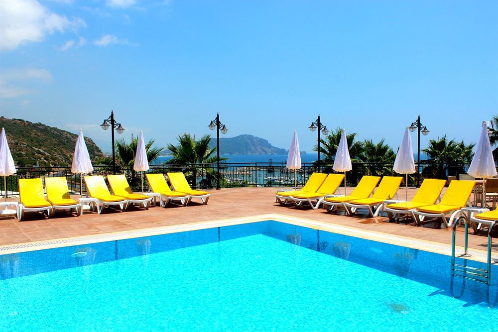 Hotel La Marina (adults Only)