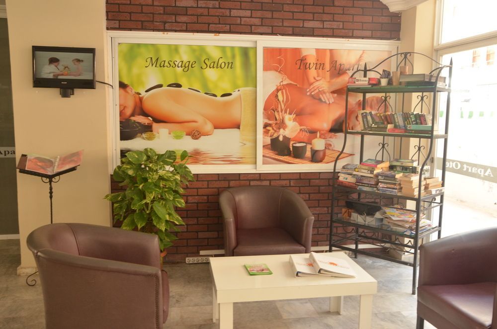 Aparthotel Twin 3*