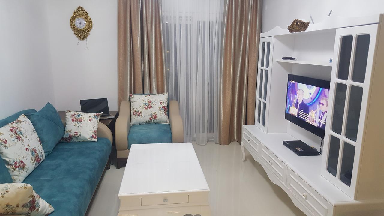 20 Cleopatra Apartment *