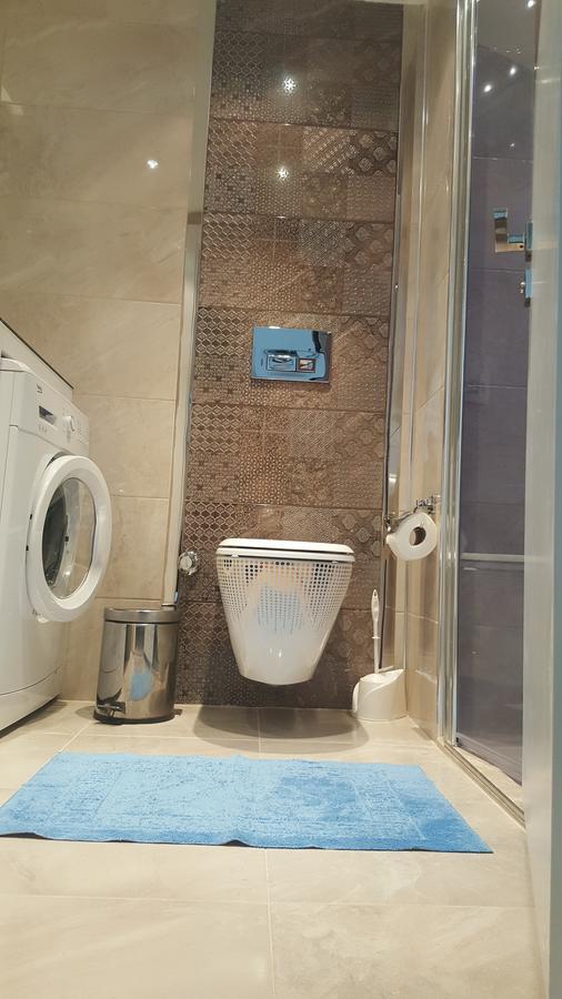 20 Cleopatra Apartment