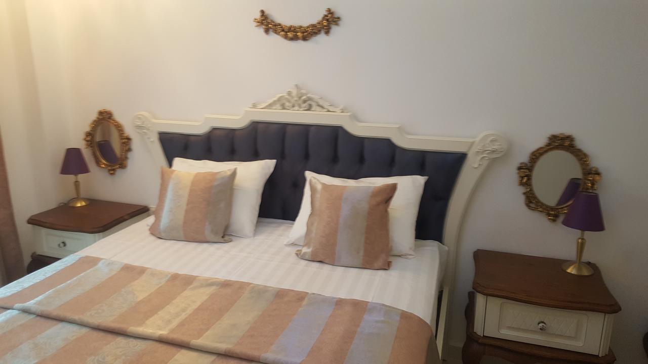 20 Cleopatra Apartment