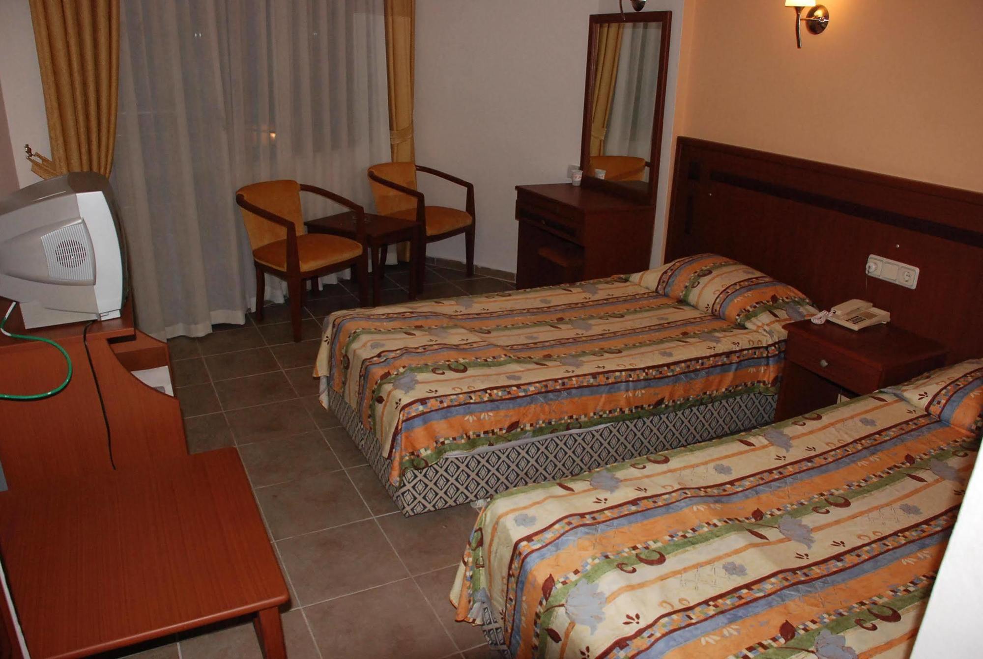 Kleopatra Develi Otel 2*