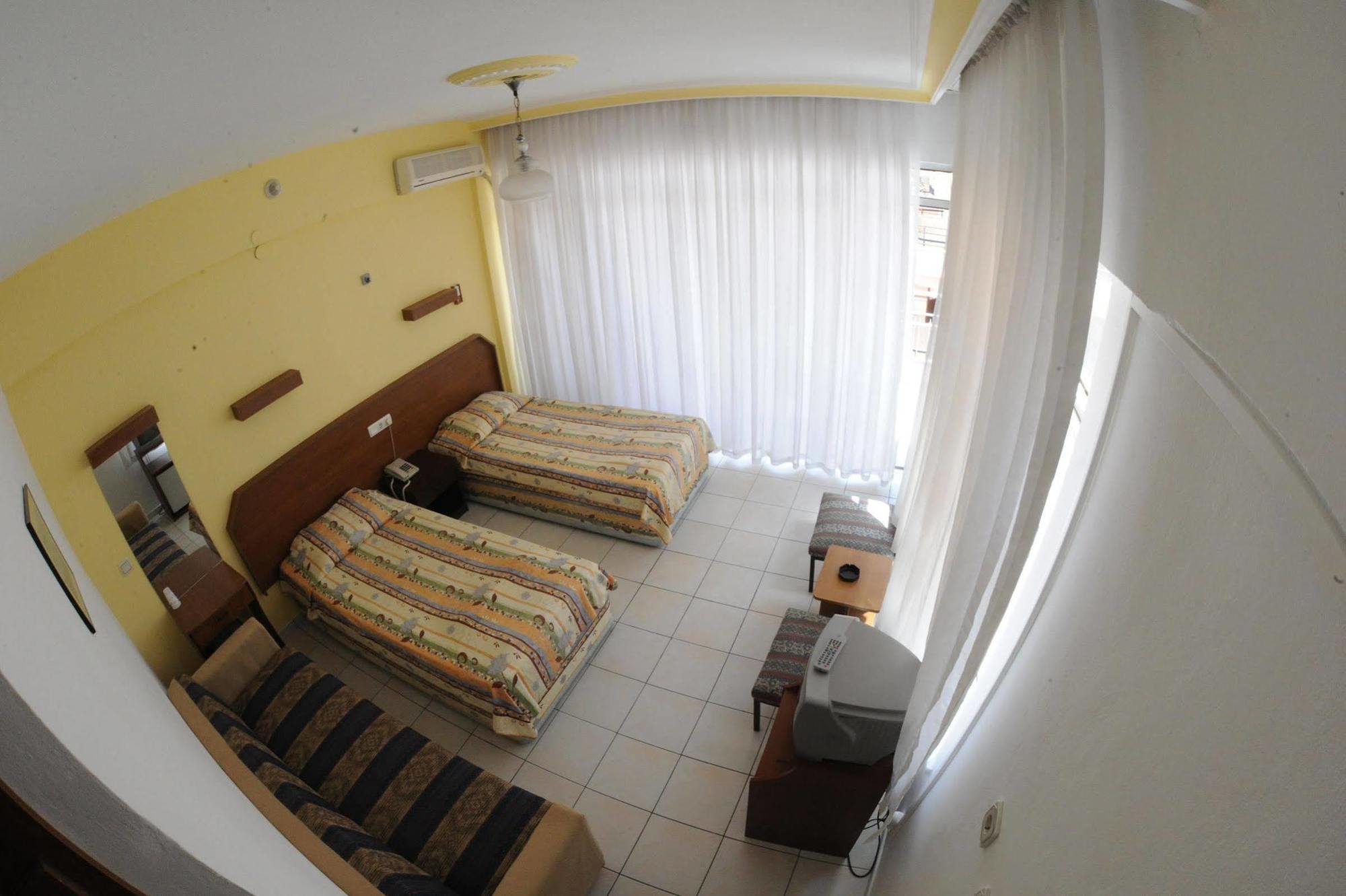 Hotel Kleopatra Bebek 2*