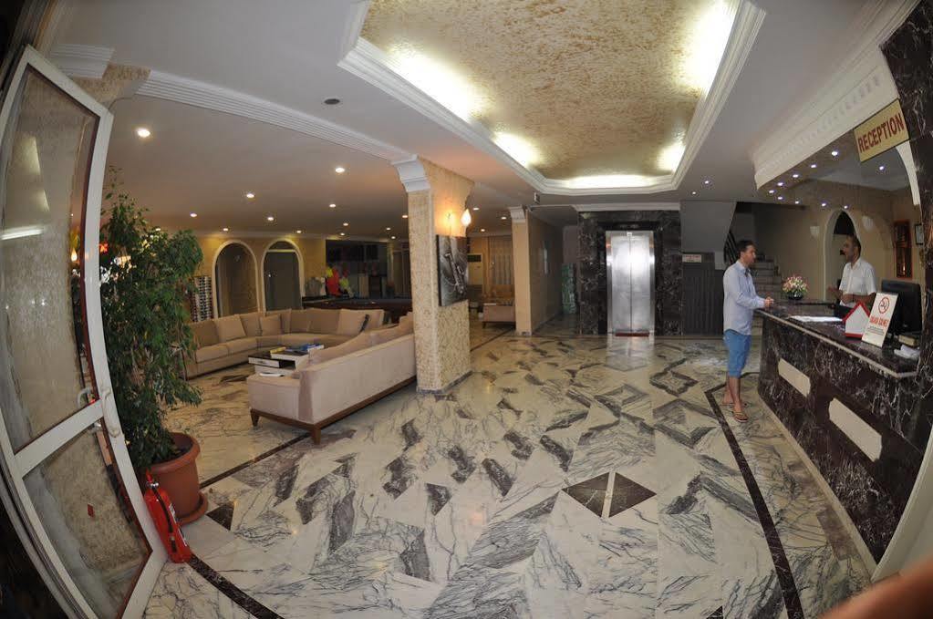 Hotel Odeon Apart *