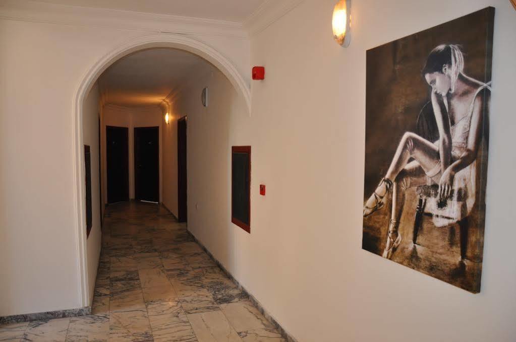 Hotel Odeon Apart *