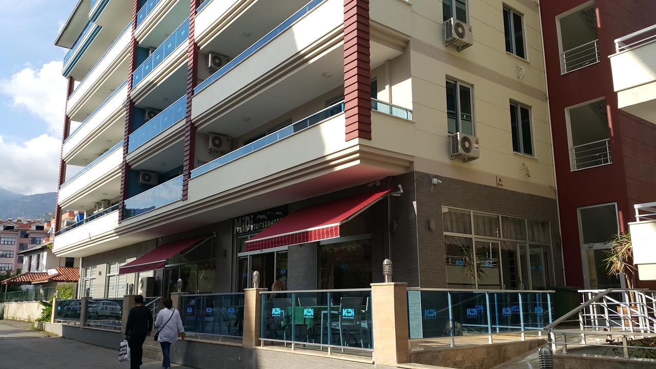 Aparthotel Midi̇ Family Sui̇Tes