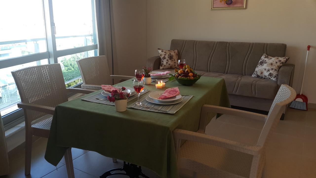 Aparthotel Midi̇ Family Sui̇Tes 3*