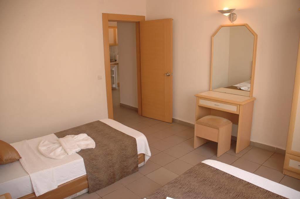 Blue Heaven Aparthotel