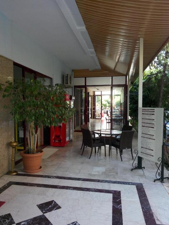 Sailor Aparthotel 2*