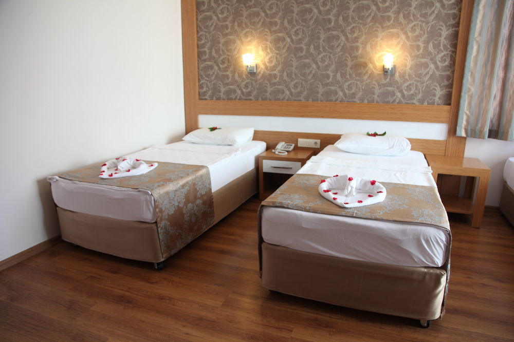 Hotel Lonicera 3*