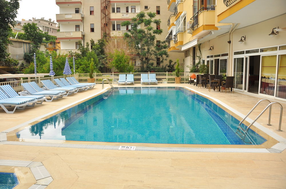 Hotel Lonicera 3*