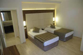 Hotel Delfino Boutique 3*