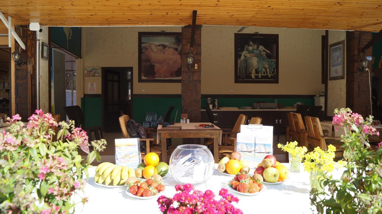 Elegant Baronessa Apart 3*