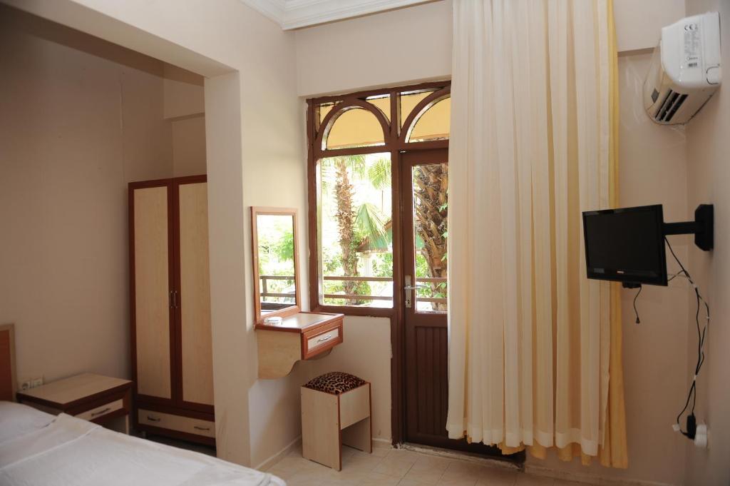 Hotel World